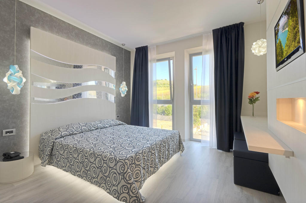 La Perla Hotel Camerano Cameră foto